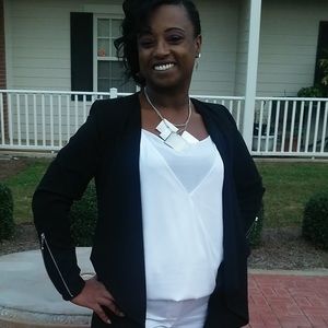 Meet your Posher, Lacheldra